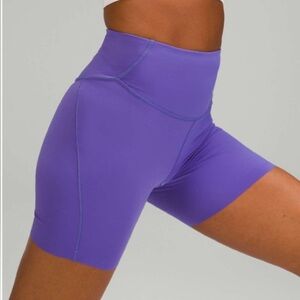 Lululemon Base Pace High-Rise Short 6"
Charged Indigo